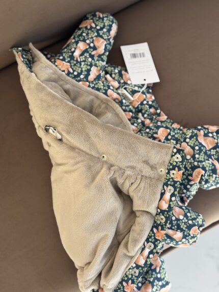 Темно-зелений